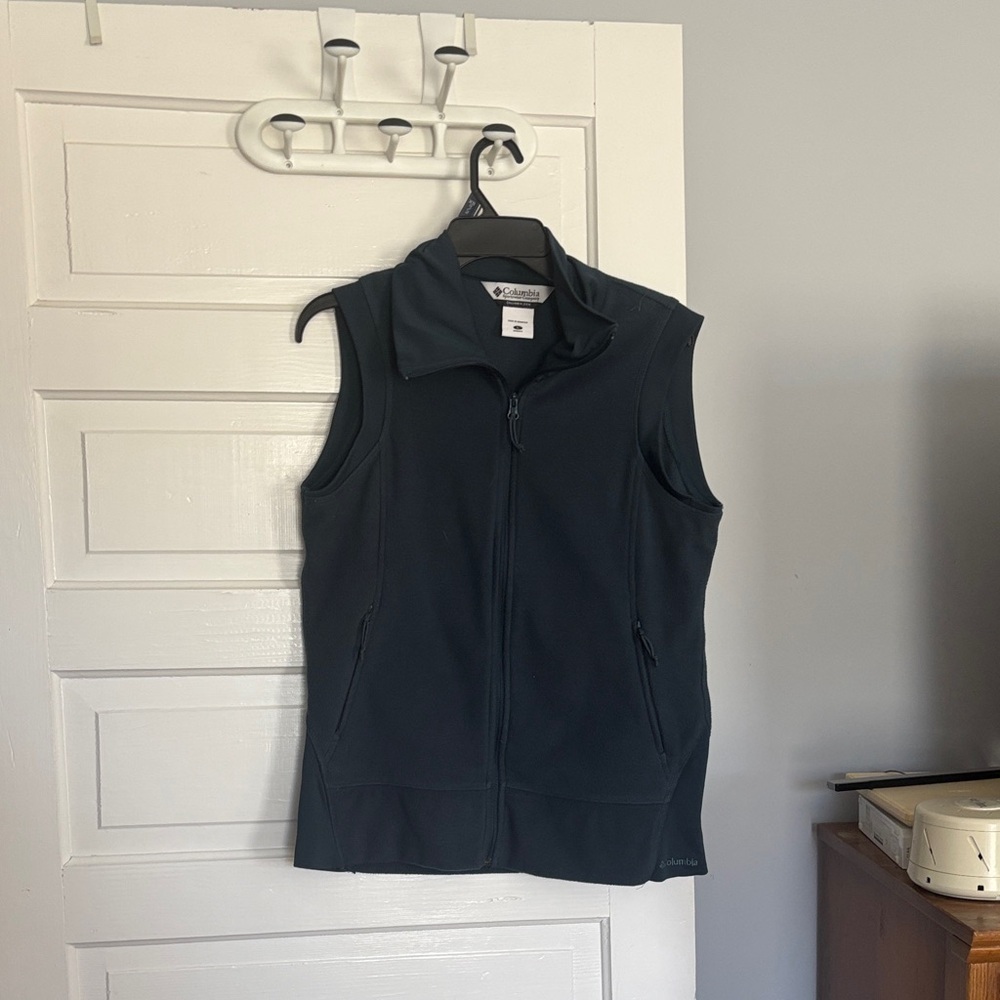 Columbia Women’s Teal Sleeveless Vest